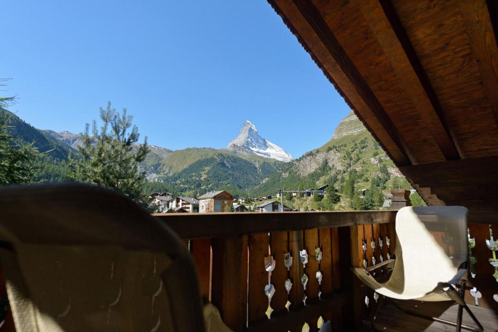 Chalet Kisseye With Heated Pool And Matterhorn Views Apartamento Zermatt Habitación foto