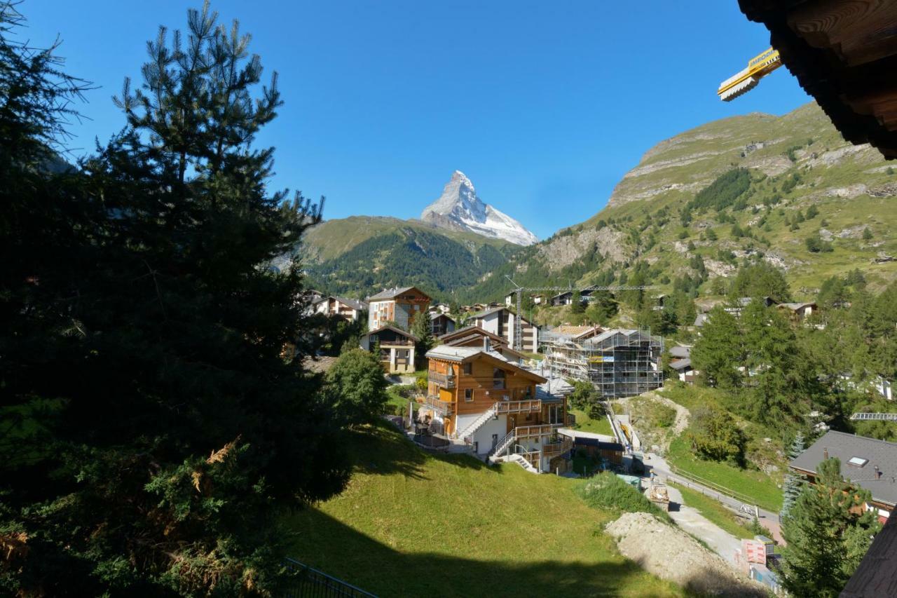 Chalet Kisseye With Heated Pool And Matterhorn Views Apartamento Zermatt Exterior foto